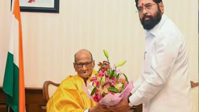 महाराष्ट्र में सियासी हलचल तेज! शिंदे के दफ्तर पहुंचे शरद पवार, NCP विधायकों संग बैठक से NDA में शामिल होने की अटकलें