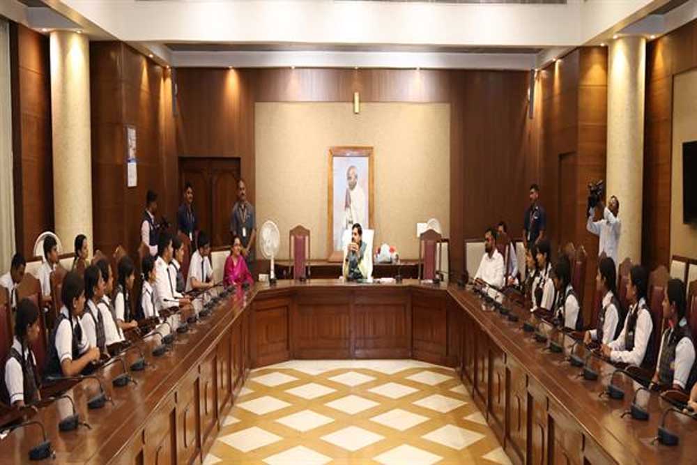राष्ट्र निर्माण में सक्रिय भूमिका निभाना जागरूक नागरिक की पहचान : मुख्यमंत्री डॉ. यादव राष्ट्र निर्माण में सक्रिय भूमिका निभाना जागरूक नागरिक की पहचान : मुख्यमंत्री डॉ. यादव