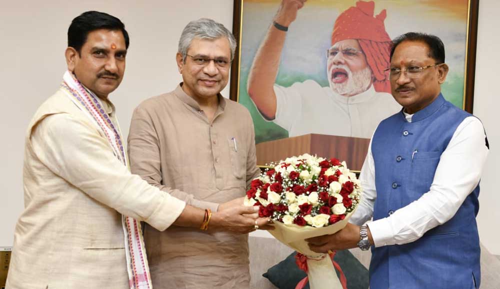 छत्तीसगढ़ में बस्तर से सरगुजा तक रेल संपर्क मजबूत करने की दिशा में बड़ा कदम छत्तीसगढ़ में बस्तर से सरगुजा तक रेल संपर्क मजबूत करने की दिशा में बड़ा कदम