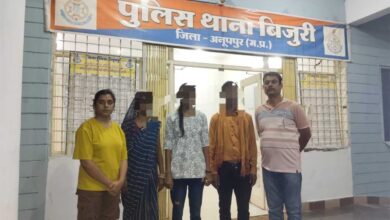 बिजुरी पुलिस द्वारा  गुम सुदा बालिका को 24 घंटे में दस्तयाब कर उसके माता पिता को किया सुपुर्द ।