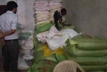 दुर्ग में अवैध खाद के गोदाम पर प्रशासन की बड़ी कार्रवाई, कृषि सामग्री जब्त