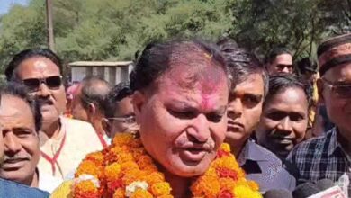‘जिसे कभी देखा नहीं, उसने मुझे पिता बना लिया’, राजनांदगांव में एक वोट से जीते पार्षद पर नया विवाद