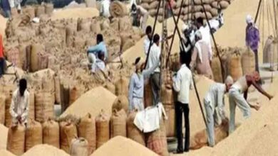दुर्ग में धान खरीदी में गड़बड़ी, समिति प्रबंधक के खिलाफ अपराध दर्ज दुर्ग में धान खरीदी में गड़बड़ी, समिति प्रबंधक के खिलाफ अपराध दर्ज