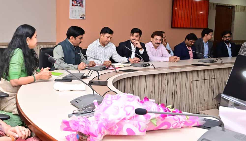 CG कर्मचारियों को मिलेगी कैशलैस इलाज की सुविधा? आज की बैठक में होगा बड़ा फैसला CG कर्मचारियों को मिलेगी कैशलैस इलाज की सुविधा? आज की बैठक में होगा बड़ा फैसला