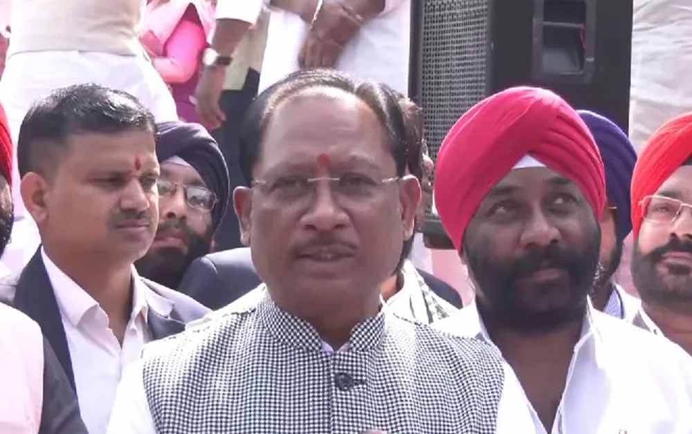 CM विष्णु देव साय का बड़ा ऐलान, 3D Blast हादसे में मृतकों के परिजनों को ₹30-30 लाख की सहायता CM विष्णु देव साय का बड़ा ऐलान, 3D Blast हादसे में मृतकों के परिजनों को ₹30-30 लाख की सहायता