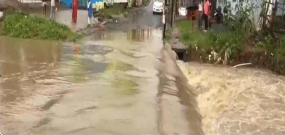 CG में भारी बारिश से हालात बिगड़े, नदी-नाले उफान पर; CM साय ने सभी कलेक्टरों को किया अलर्ट CG में भारी बारिश से हालात बिगड़े, नदी-नाले उफान पर; CM साय ने सभी कलेक्टरों को किया अलर्ट