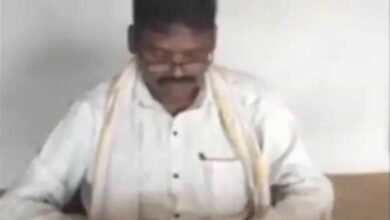 राजनांदगांव में रिश्वत लेते वीडियो वायरल, कलेक्टर ने पटवारी को किया निलंबित