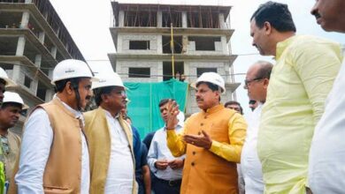 औद्योगिक क्षेत्र में लगने वाले उद्योगों में स्थानीय किसानों एवं ग्रामीणों को प्राथमिकता से करवाएं रोजगार उपलब्ध : मुख्यमंत्री डॉ. यादव औद्योगिक क्षेत्र में लगने वाले उद्योगों में स्थानीय किसानों एवं ग्रामीणों को प्राथमिकता से करवाएं रोजगार उपलब्ध : मुख्यमंत्री डॉ. यादव