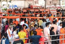श्रावण के प्रथम दिन बाबा विश्वनाथ के दरबार में उमड़ा आस्था का सैलाब