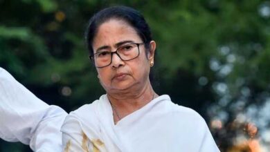 TMC के 12 और बैंक खाते फ्रीज, ₹1000 करोड़ पर लगा ताला; बढ़ीं सियासी मुश्किलें TMC के 12 और बैंक खाते फ्रीज, ₹1000 करोड़ पर लगा ताला; बढ़ीं सियासी मुश्किलें