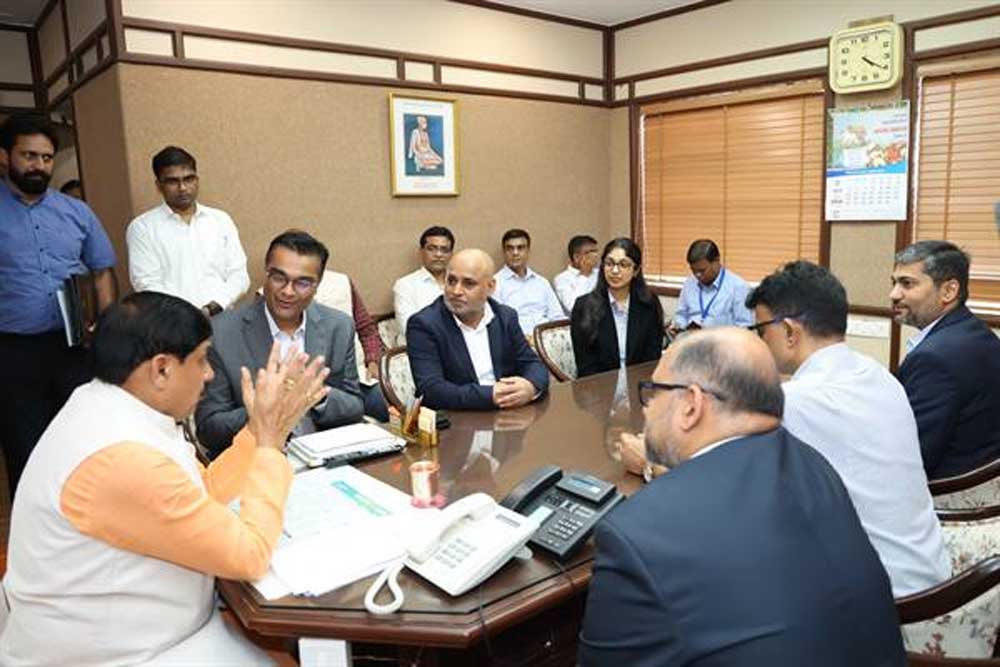 मुख्यमंत्री डॉ. यादव से मिले पारस डिफेंस एंड स्पेस टेक्नोलॉजीस कम्पनी के पदाधिकारी मुख्यमंत्री डॉ. यादव से मिले पारस डिफेंस एंड स्पेस टेक्नोलॉजीस कम्पनी के पदाधिकारी