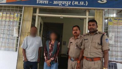 बिजुरी पुलिस द्वारा गुम सुदा बालिका को 3 घंटे में दस्तयाब कर उसके माता पिता को किया सुपुर्द । बिजुरी पुलिस द्वारा गुम सुदा बालिका को 3 घंटे में दस्तयाब कर उसके माता पिता को किया सुपुर्द ।