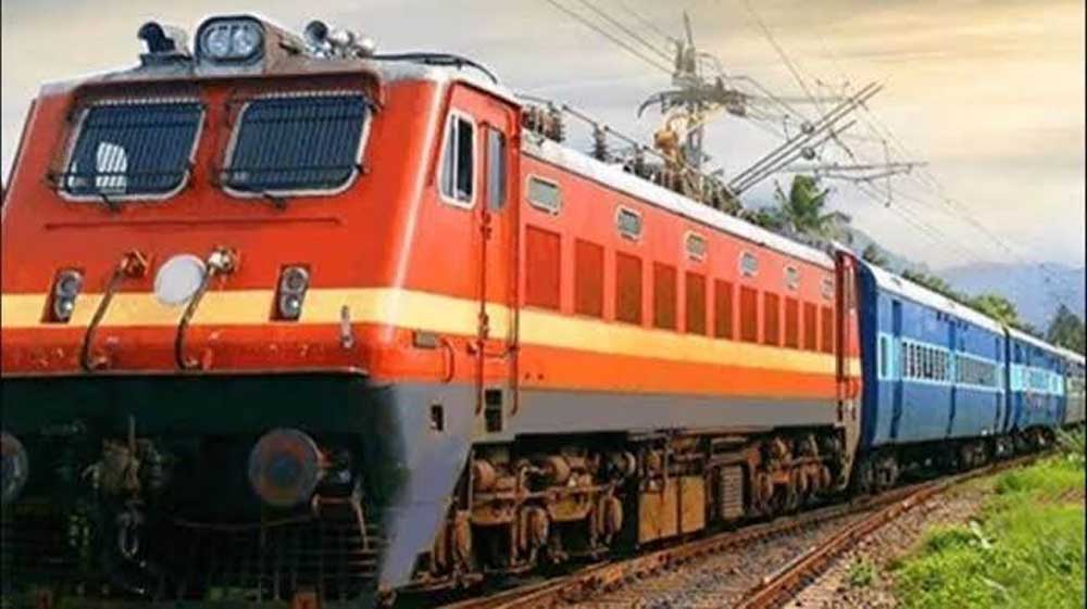 एमपी को रेलवे की बड़ी सौगात, 5 अगस्त से दौड़ेगी 23 कोच वाली स्पेशल ट्रेन एमपी को रेलवे की बड़ी सौगात, 5 अगस्त से दौड़ेगी 23 कोच वाली स्पेशल ट्रेन
