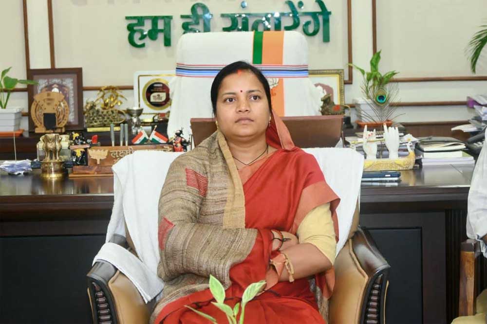 मन की बात’ से विकसित भारत का संकल्प हुआ और मजबूत: प्रधानमंत्री के प्रेरक संदेशों का मंत्री लक्ष्मी राजवाड़े ने किया श्रवण मन की बात’ से विकसित भारत का संकल्प हुआ और मजबूत: प्रधानमंत्री के प्रेरक संदेशों का मंत्री लक्ष्मी राजवाड़े ने किया श्रवण