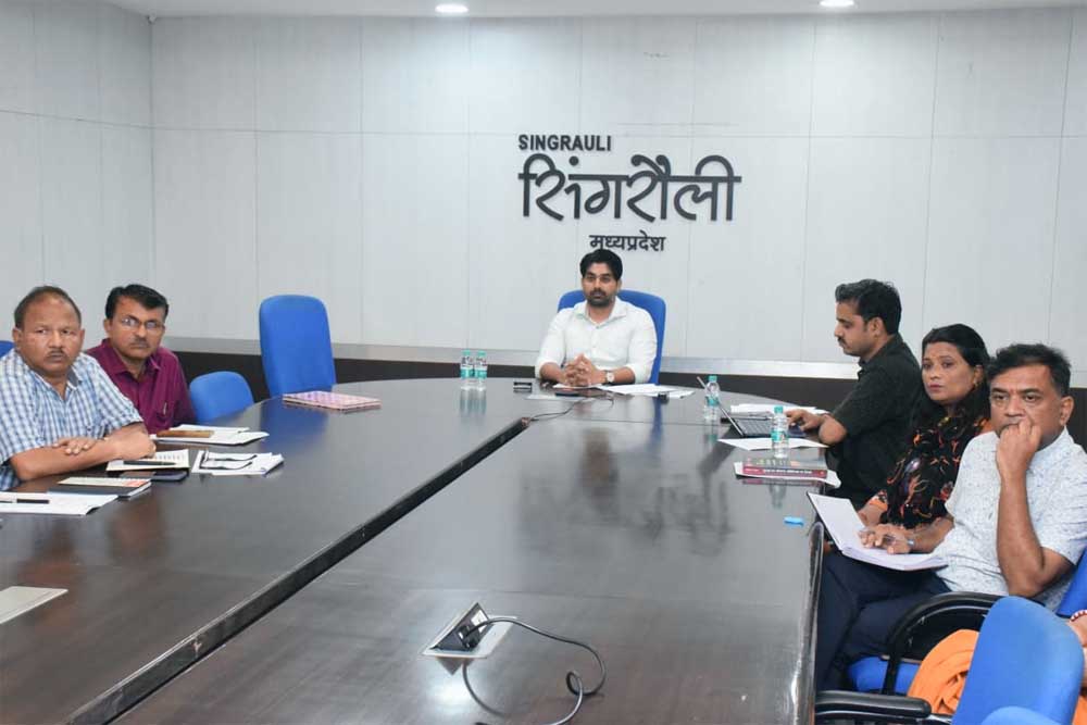 मुख्य सचिव ने अधिकारियों को दिए मुख्यमंत्री जन विश्वास अभियान के संबंध में निर्देश मुख्य सचिव ने अधिकारियों को दिए मुख्यमंत्री जन विश्वास अभियान के संबंध में निर्देश