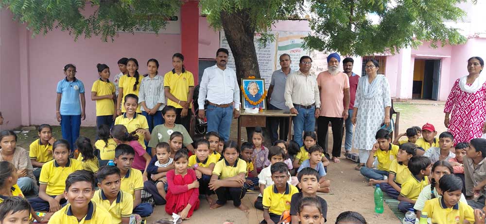 शासकीय माध्यमिक विद्यालय ओडपुरा में डाँ अब्दुल कलाम जी की पुण्यतिथि पर किया नमन शासकीय माध्यमिक विद्यालय ओडपुरा में डाँ अब्दुल कलाम जी की पुण्यतिथि पर किया नमन