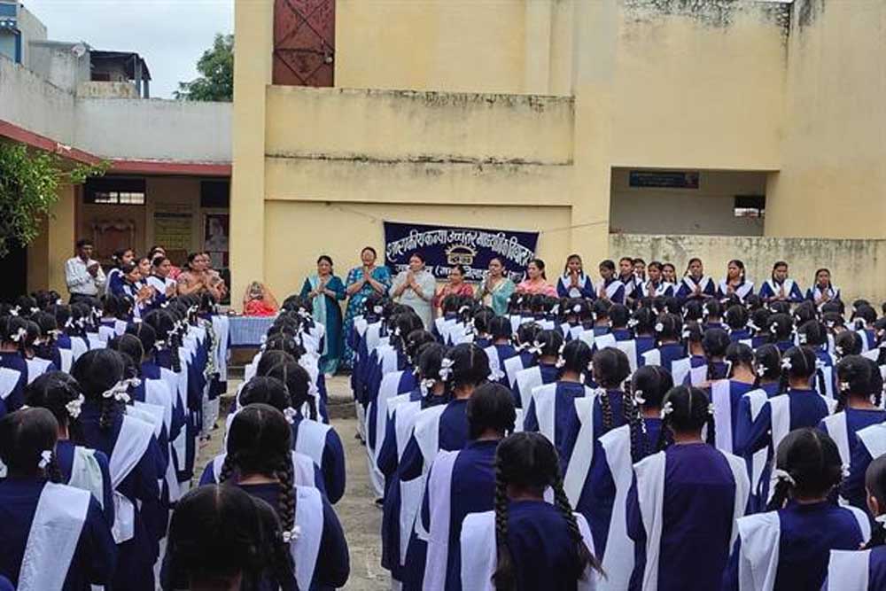 प्रदेश के 3,553 शासकीय स्कूलों के विद्यार्थियों ने 274 सांदीपनि विद्यालयों का किया शैक्षणिक भ्रमण प्रदेश के 3,553 शासकीय स्कूलों के विद्यार्थियों ने 274 सांदीपनि विद्यालयों का किया शैक्षणिक भ्रमण