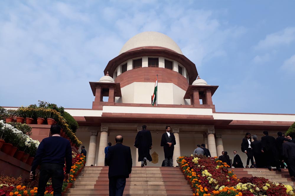 यूट्यूबर गुलशन पाहुजा को सुप्रीम कोर्ट की फटकार, जज पर गंभीर आरोप लगाने पर सख्त टिप्पणी यूट्यूबर गुलशन पाहुजा को सुप्रीम कोर्ट की फटकार, जज पर गंभीर आरोप लगाने पर सख्त टिप्पणी