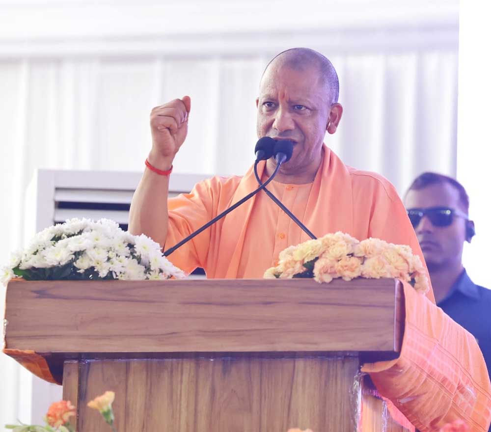 बम बनवाने वालों को होती थी शिवभक्तों की ‘बम-बम’ से तकलीफः सीएम योगी बम बनवाने वालों को होती थी शिवभक्तों की ‘बम-बम’ से तकलीफः सीएम योगी
