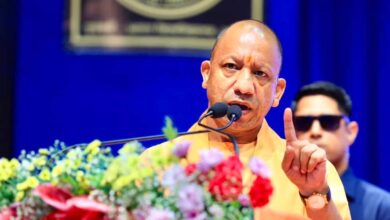 बदलते दौर में बढ़ी शिक्षकों की जिम्मेदारी, छात्रों को सोशल मीडिया के दुष्प्रचार से बचने का तरीका सिखाना होगा: सीएम योगी