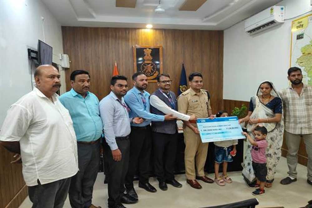 पुलिस सैलरी पैकेज योजना से दिवंगत पुलिसकर्मियों के परिवारों को मिला आर्थिक संबल