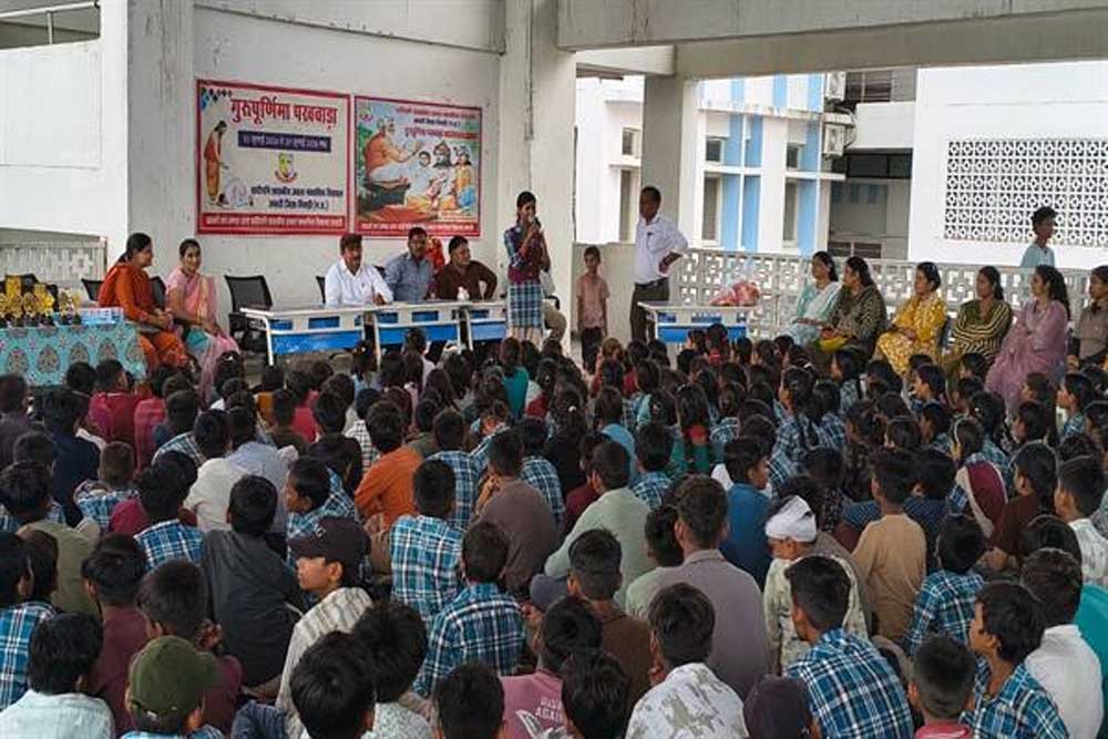 गुरु पूर्णिमा पखवाड़े ने जगाई भारतीय संस्कृति, अनुशासन और नैतिक मूल्यों की नई चेतना गुरु पूर्णिमा पखवाड़े ने जगाई भारतीय संस्कृति, अनुशासन और नैतिक मूल्यों की नई चेतना