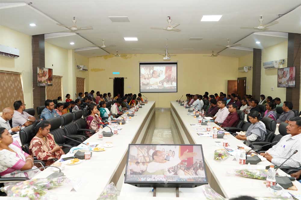 सुकमा में ‘विकसित भारत गारंटी फॉर रोजगार एवं आजीविका मिशन (ग्रामीण) ग्राम योजना’ का शुभारंभ सुकमा में ‘विकसित भारत गारंटी फॉर रोजगार एवं आजीविका मिशन (ग्रामीण) ग्राम योजना’ का शुभारंभ