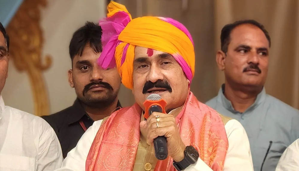 दतिया में BJP का नया प्लान! नरोत्तम मिश्रा पर सस्पेंस, आशुतोष तिवारी को मिल सकती है बड़ी जिम्मेदारी