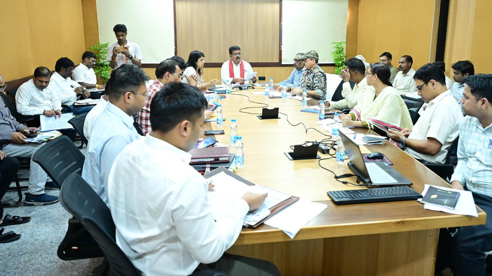 उप मुख्यमंत्री विजय शर्मा ने पुनर्वास एवं नक्सल प्रभावित परिवारों के लिए संचालित योजनाओं की समीक्षा की उप मुख्यमंत्री विजय शर्मा ने पुनर्वास एवं नक्सल प्रभावित परिवारों के लिए संचालित योजनाओं की समीक्षा की