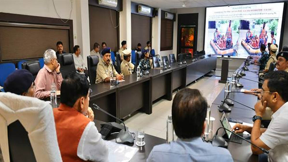मुख्यमंत्री डॉ. यादव ने प्रदेश में अतिवृष्टि, जलभराव और बाढ़ की स्थिति का लिया जायज़ा मुख्यमंत्री डॉ. यादव ने प्रदेश में अतिवृष्टि, जलभराव और बाढ़ की स्थिति का लिया जायज़ा