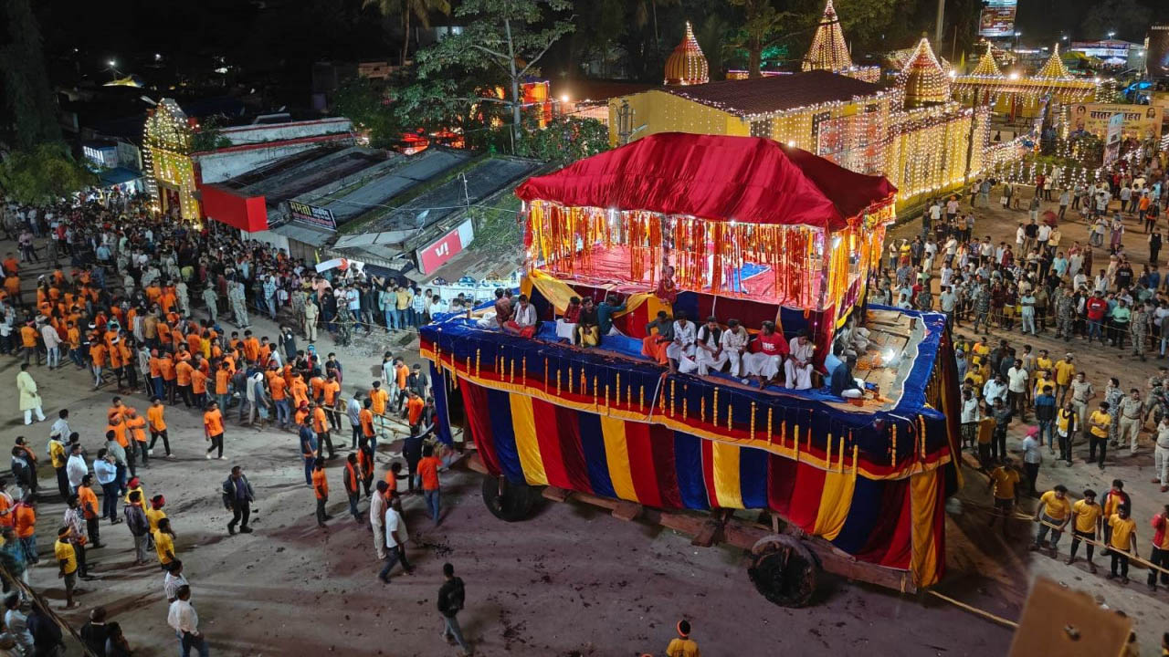 रायपुर : विश्व प्रसिद्ध ऐतिहासिक बस्तर दशहरा पर्व, पाट जात्रा पूजा विधान के साथ कल से शुरू होगा रायपुर : विश्व प्रसिद्ध ऐतिहासिक बस्तर दशहरा पर्व, पाट जात्रा पूजा विधान के साथ कल से शुरू होगा