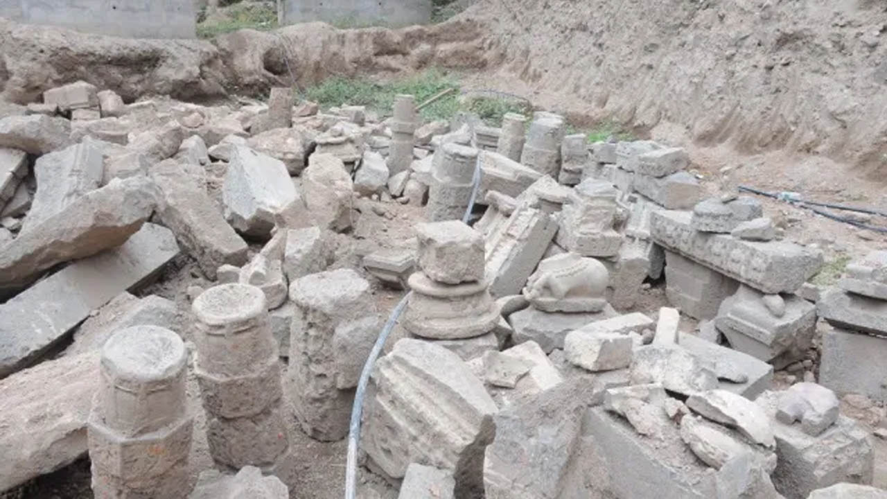 महाकाल परिसर में फिर आकार लेगा 11वीं सदी का शिव मंदिर, राजा भोज की वास्तुकला से तैयार हुआ नक्शा महाकाल परिसर में फिर आकार लेगा 11वीं सदी का शिव मंदिर, राजा भोज की वास्तुकला से तैयार हुआ नक्शा