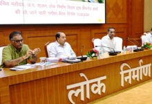 लोक निर्माण विभाग के सचिव ने सड़क एवं भवन निर्माण कार्यों की प्रगति की समीक्षा की