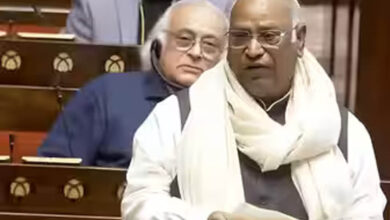 खरगे के मंच के ‘शुद्धिकरण’ पर भड़के जेपी नड्डा, बोले- ‘दुखदायी है, हम इसकी जांच करेंगे’; सदन में हंगामा खरगे के मंच के ‘शुद्धिकरण’ पर भड़के जेपी नड्डा, बोले- ‘दुखदायी है, हम इसकी जांच करेंगे’; सदन में हंगामा