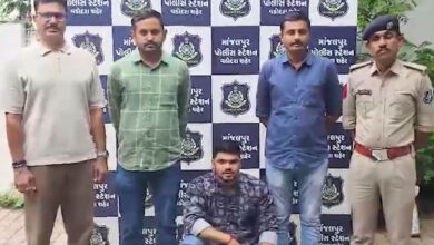 ‘कपड़े उतारो और पैसे कमाओ’! 10वीं पास युवक ने बनाया ऐप, फ्लैट में चल रहा था ऑनलाइन खेल