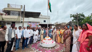 नगरी में विधायक अंबिका मरकाम ने फहराया तिरंगा, एकता और लोकतांत्रिक मूल्यों की रक्षा का लिया संकल्प