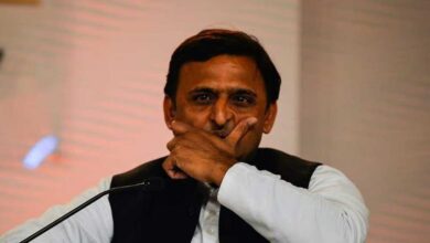 चौतरफा घिरे अखिलेश यादव, अटल जी को श्रद्धांजलि न देने पर मंत्रियों व बीजेपी नेताओं ने साधा निशाना