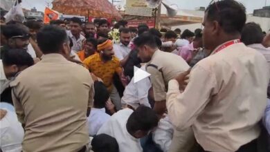 उज्जैन महाकाल में भगदड़ जैसी स्थिति, नागचंद्रेश्वर मंदिर दर्शन के दौरान कई श्रद्धालु घायल उज्जैन महाकाल में भगदड़ जैसी स्थिति, नागचंद्रेश्वर मंदिर दर्शन के दौरान कई श्रद्धालु घायल