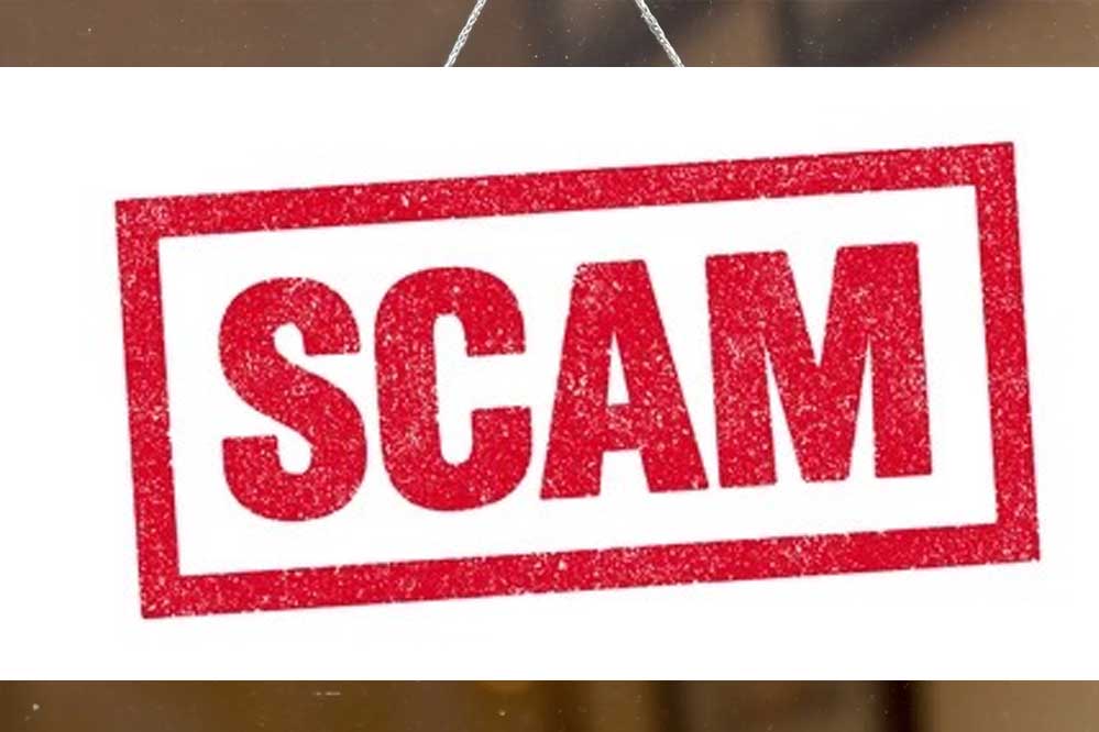 MP में ₹600 करोड़ के घोटाले का आरोप! सरकारी पैसा पत्नी-रिश्तेदारों के खातों में भेजा, 400 पर FIR