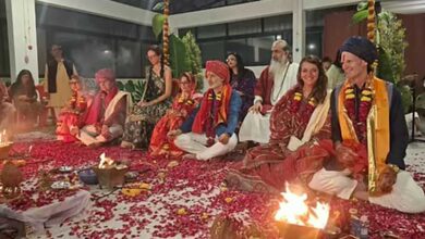 उज्जैन में दिखी अनोखी आस्था! इटली, स्पेन और इंग्लैंड के जोड़ों ने अपनाया हिंदू विवाह संस्कार