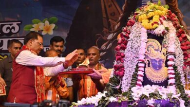 मुख्यमंत्री विष्णु देव साय ने भगवान शिव का रुद्राभिषेक कर प्रदेशवासियों के सुख-समृद्धि और खुशहाली की कामना की