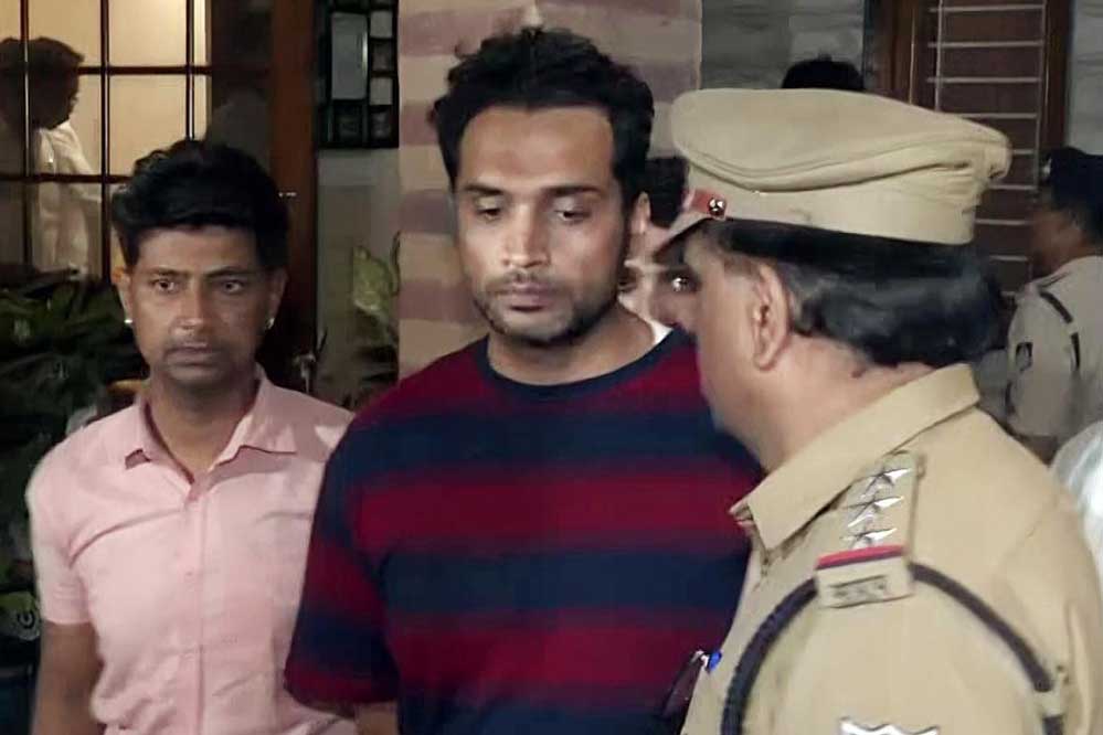 त्विषा शर्मा केस में बड़ा खुलासा! FIR के बाद घर के आसपास ही छिपा था समर्थ, CBI चार्जशीट में सामने आया रूटमैप