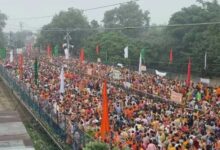 सीवन घाट पर एंट्री रोकी, श्रद्धालुओं की भारी भीड़: सीहोर में 11 किमी लंबी कांवड़ यात्रा शुरू