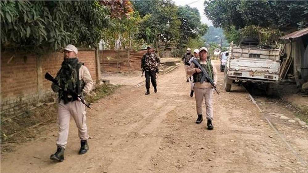 इंफाल पूर्व में पुलिस-सेना की बड़ी कार्रवाई, भारी मात्रा में हथियार बरामद; 3 उग्रवादी गिरफ्तार