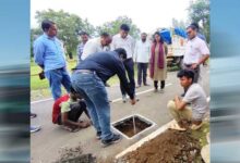 पिट लगाकर जांची सड़क की परतें, पीएमजीएसवाई सड़कों की गुणवत्ता पर कलेक्टर की पैनी नजर