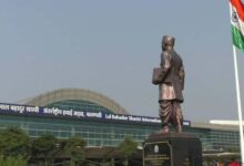 वाराणसी एयरपोर्ट पर जांच के दौरान पिस्टल से चली गोली, दो स्टाफ घायल