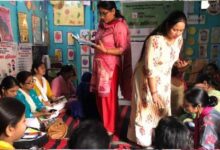 चुनावी साल में योगी सरकार का बड़ा दांव, आंगनबाड़ी कार्यकर्ताओं और सहायिकाओं का मानदेय डेढ़ गुना करने की तैयारी