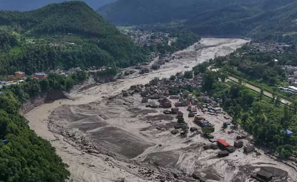 भोटेकोशी नदी में फिर बढ़ा जलस्तर, नेपाल में नई आपदा की आहट; कई इलाकों में अलर्ट