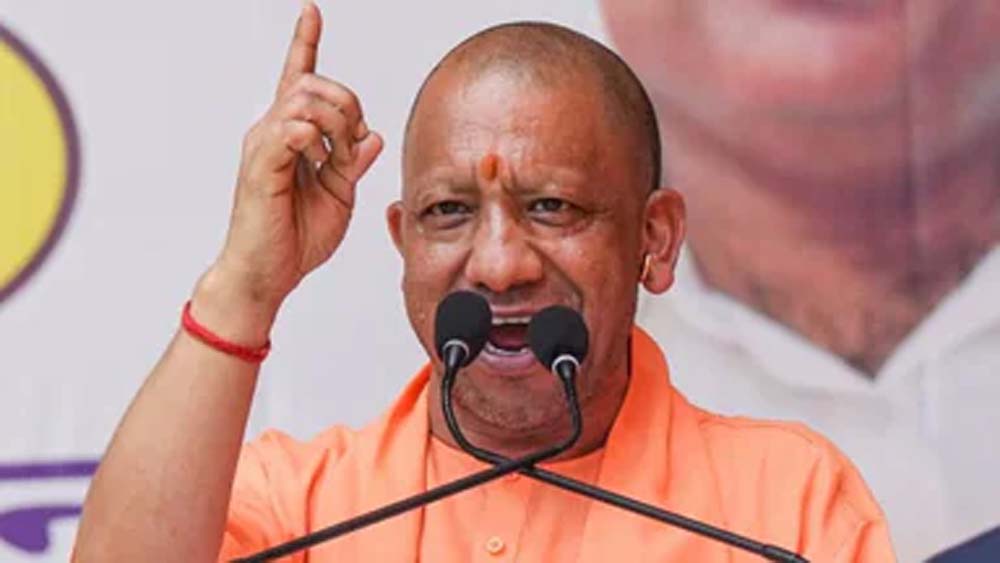 JPNIC विवाद पर सीएम योगी का अखिलेश यादव पर हमला, बोले- जनता का पैसा पानी की तरह बहाया
