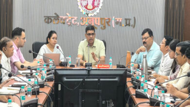जिले के सभी विद्यालयों एवं छात्रावासों में पेयजल गुणवत्ता की जांच कराई जाए – कलेक्टर झा